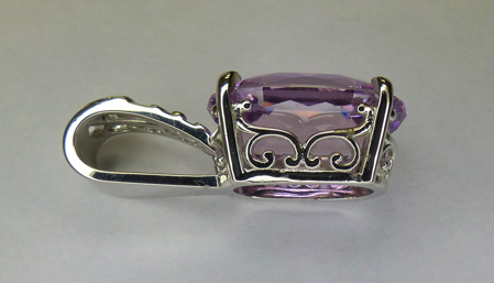 Oceanview Kunzite set into Platinum Pendant - side