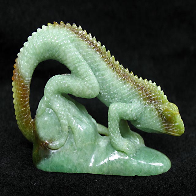 sculpted Burmese jade lizard